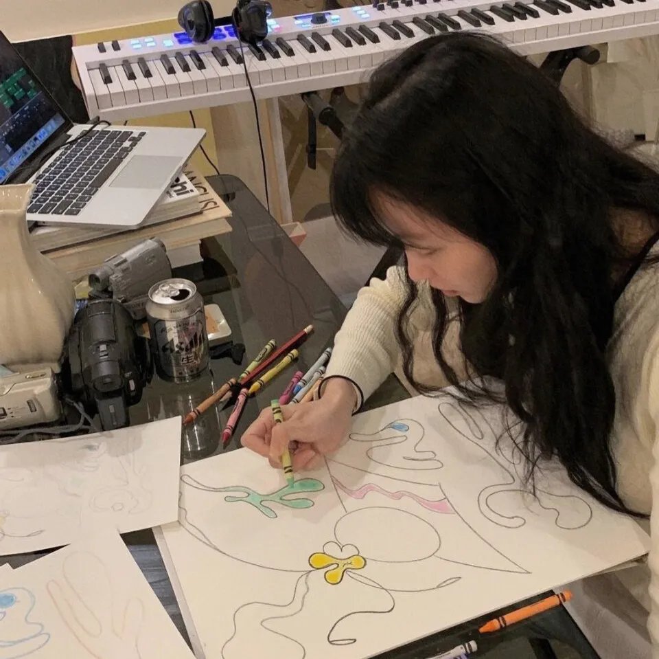 打火机与公主裙